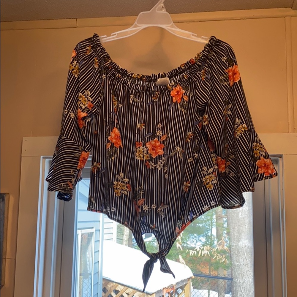 Off the shoulder crop top!
